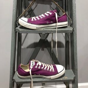 Purple low top Converse